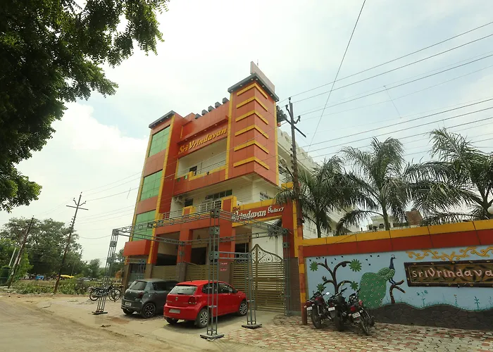 Oyo 17204 Vrindawan Galaxy Hotel Kanpur