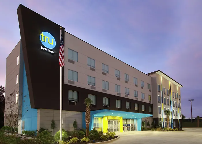 Tru By Hilton Mobile Hotel