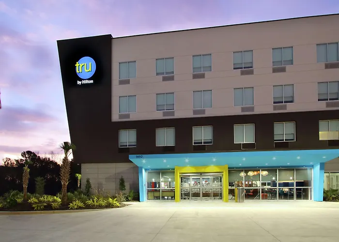 Tru By Hilton Mobile Hotel