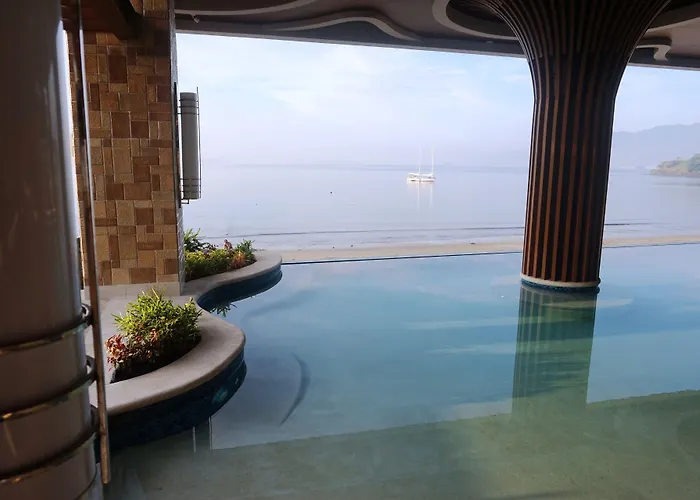 Central Park Reef Resort Olongapo