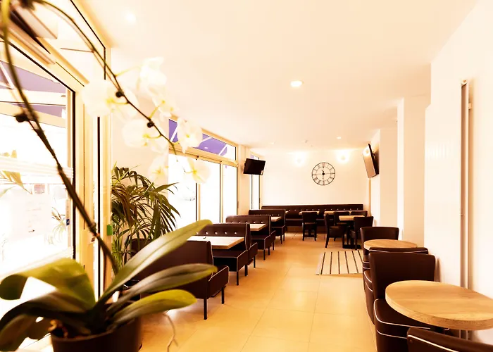 Hotel Le Theatre à Suresnes