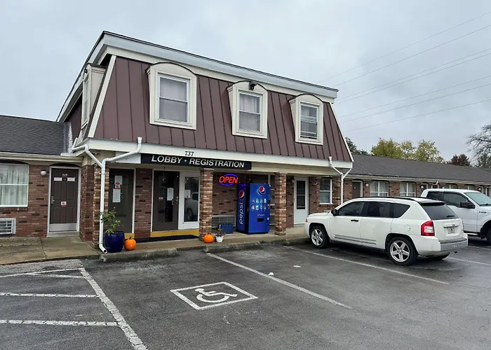 Country Club Inn & Suites Fostoria