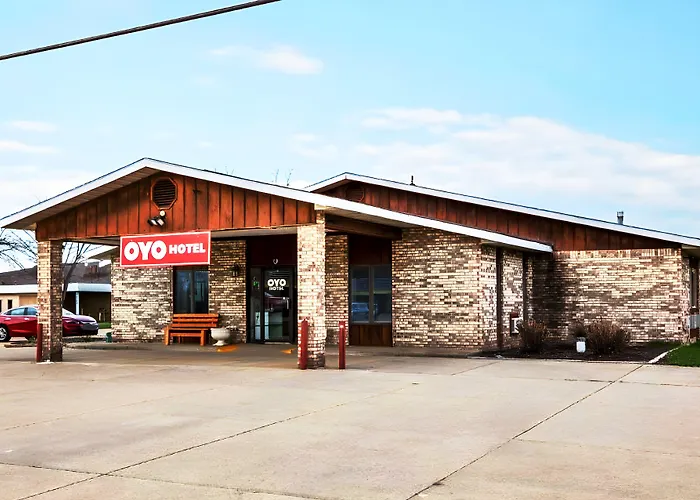 Oyo Hotel Chesaning Route 52 & Hwy 57