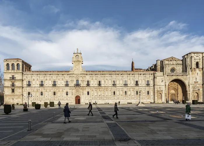 Parador De Turismo De León