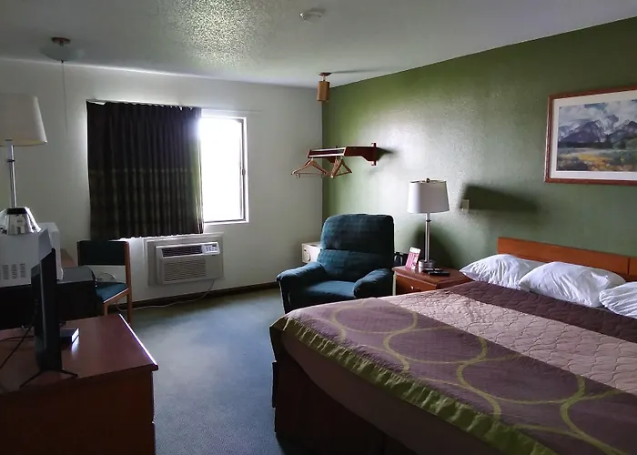 Amerihost Inn & Suites Kingdom City