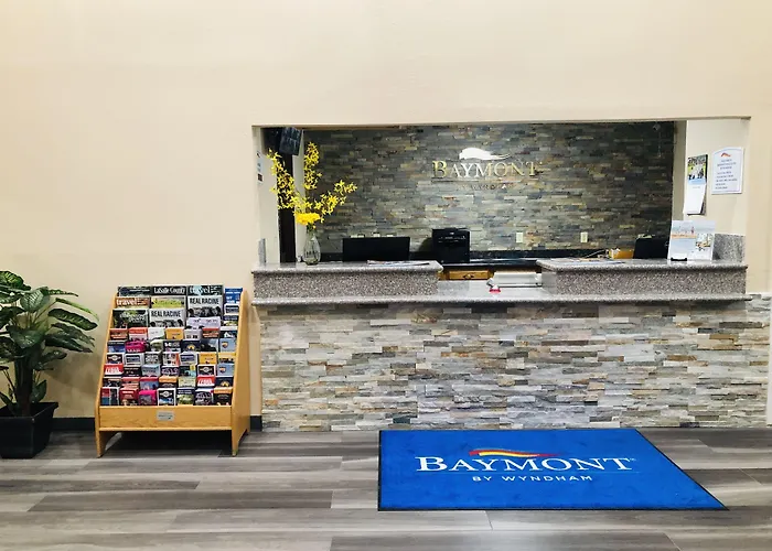 Baymont By Wyndham Joliet Hotel