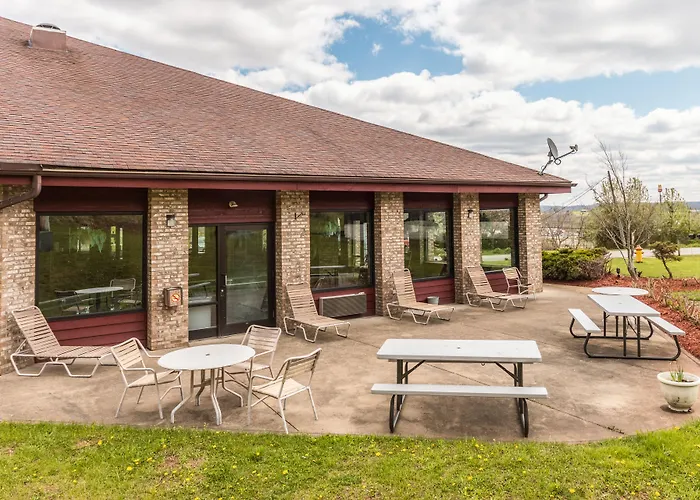 Quality Express Inn & Suites Mineral Wells