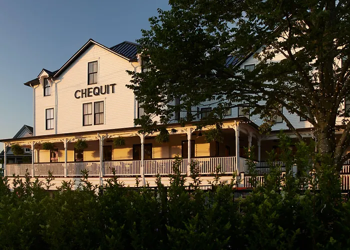 The Chequit Hotel Shelter Island Heights