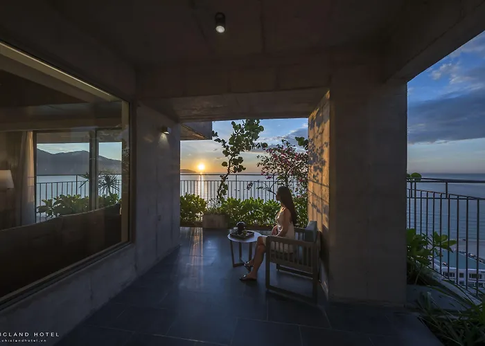 Chicland Boutique Danang Beach Hotel