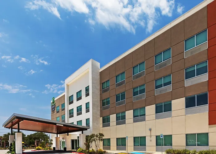 Holiday Inn Express & Suites - Stafford Nw - Sugar Land By Ihg