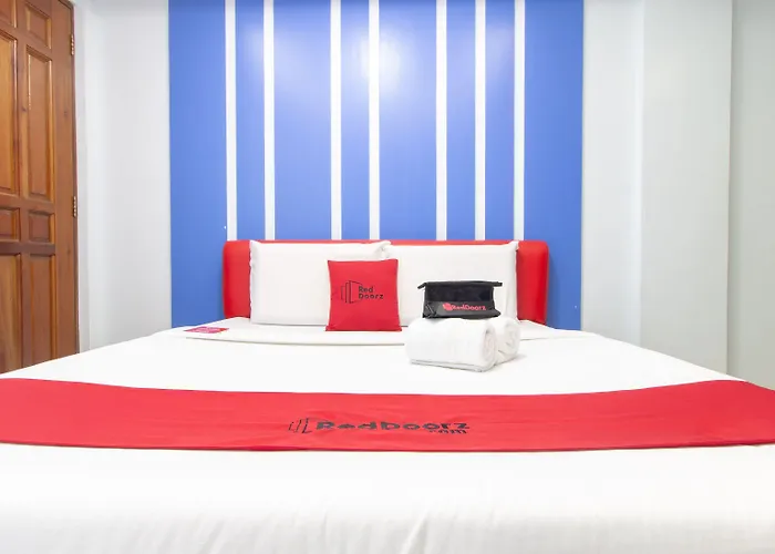 Reddoorz @ Dbuilders Rooms Ph2 Taguig