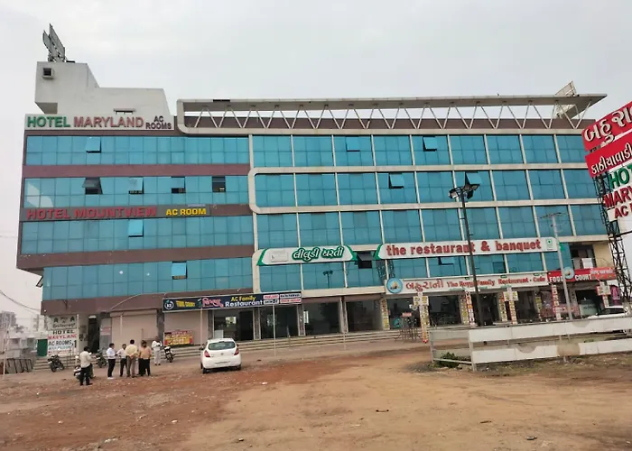 Hotel Maryland By Sky Stays Vadodara