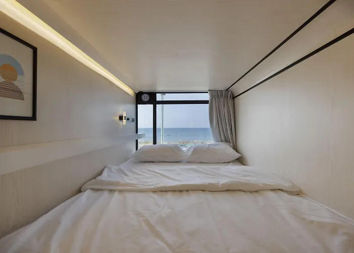 The O Pod Capsule Hotel Tel-Aviv