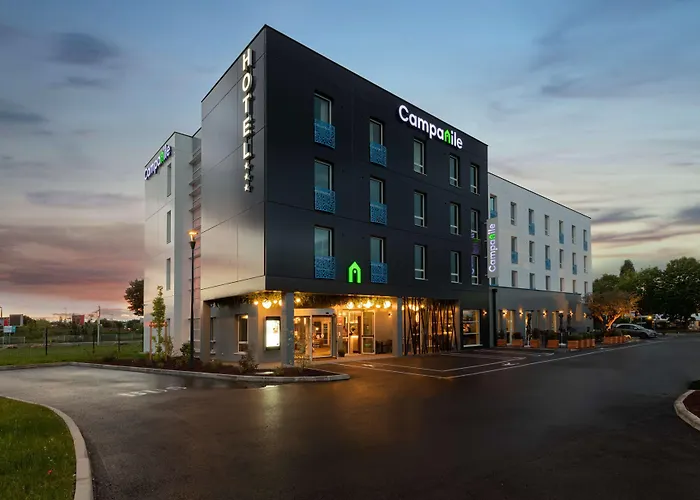 Hotel Campanile Smart Lyon Est - Eurexpo Bron Aviation à Saint-Priest 