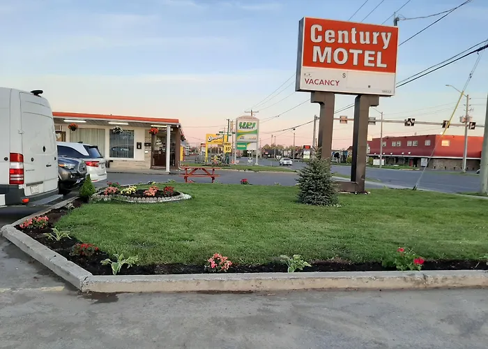 Century Motel Cornwall