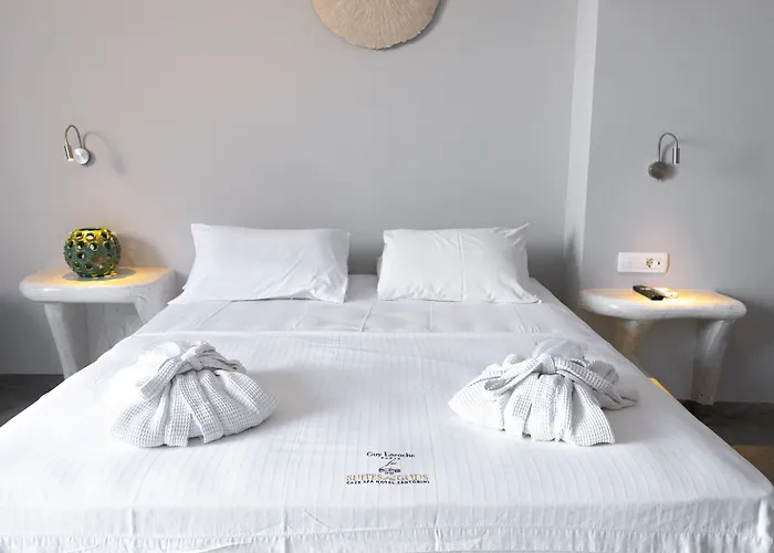 Demilmar Luxury Suites Períssa