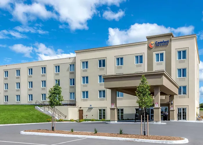 Comfort Inn & Suites Greater Napanee