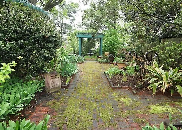 Double Oaks Bed & Breakfast Greensboro