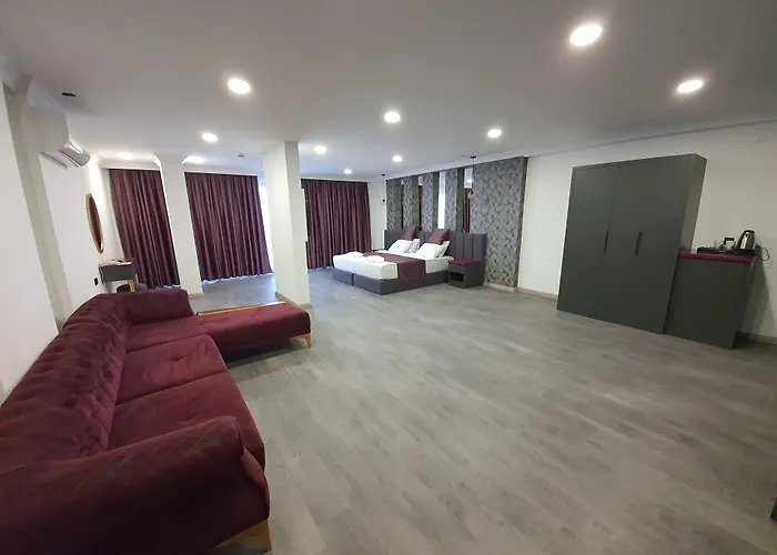 Karikatür Bi Hotel Alanya