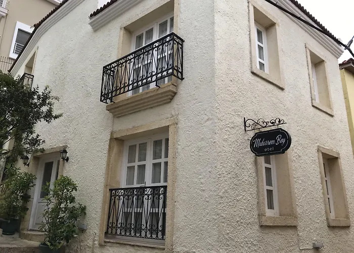 Muharrembey Otel Çeşme