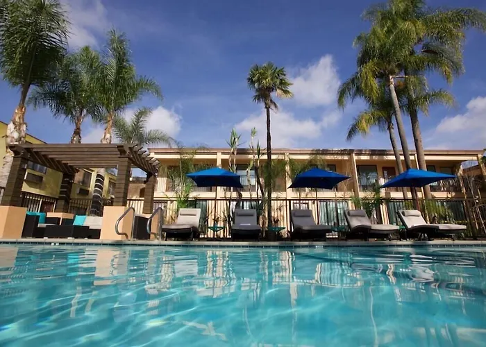 The Cove Hotel Long Beach