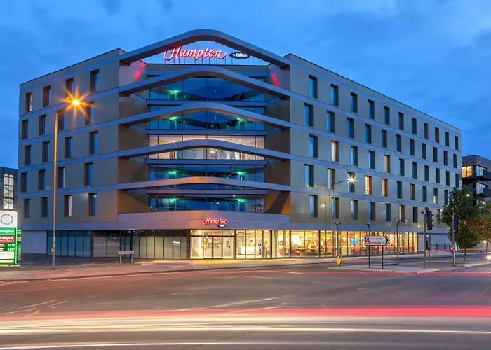 Hotel Hampton By Hilton Ashford International