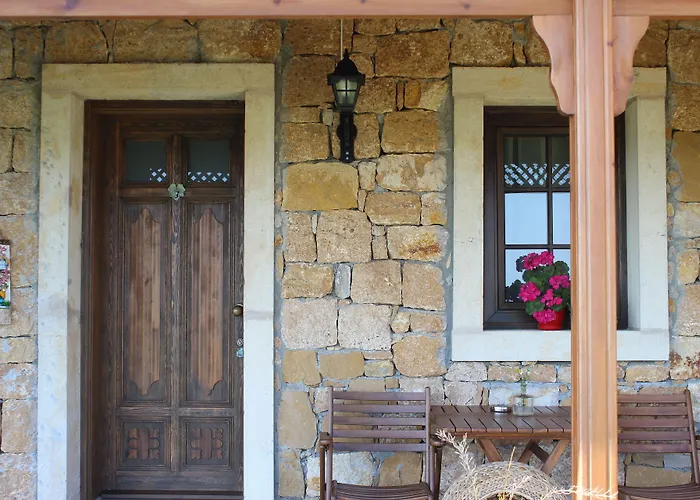 Bozcaada Defne Bağ Evi Otel