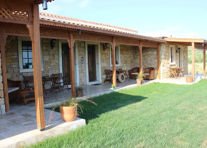 Bozcaada Defne Bağ Evi Otel