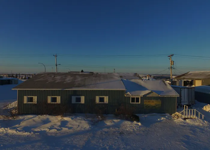 Iceberg Inn Churchill