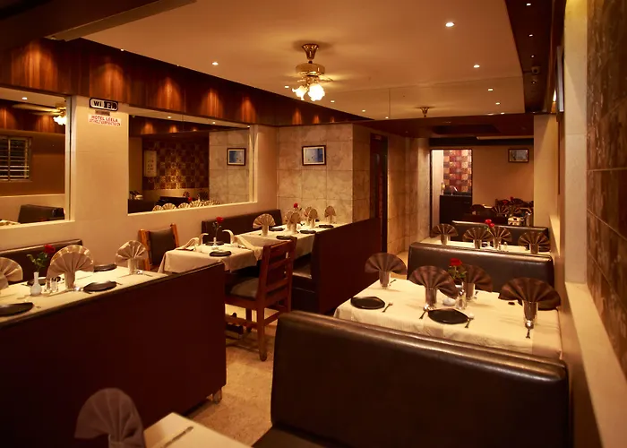 Hotel Leela Kalyan