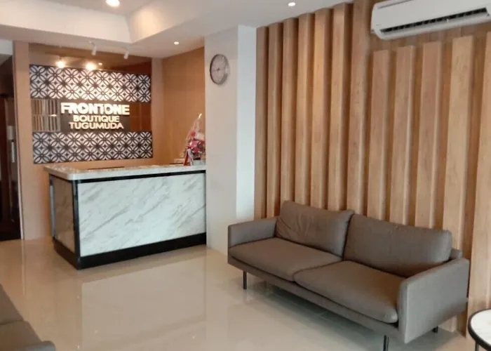 Front One Boutique Tugu Muda Semarang Hotel