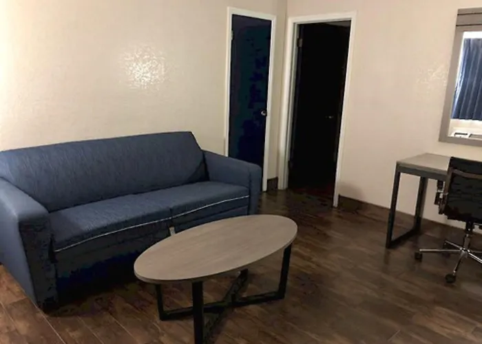 Travelers Inn And Suites Wharton