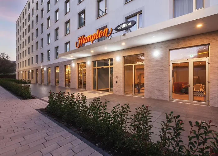 Hotel Hampton By Hilton Constance