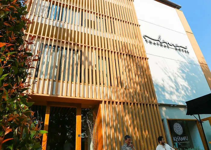 Lanna Thaphae Hotel เชียงใหม่