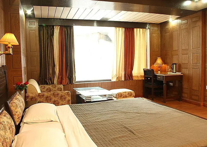 Hotel Drive Inn Mussoorie