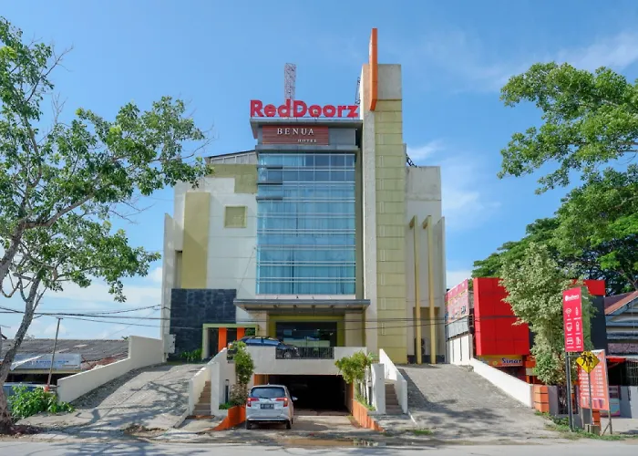 Reddoorz Plus Near Hotel Benua Kendari