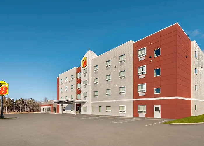Super 8 By Wyndham Thompson Hotel