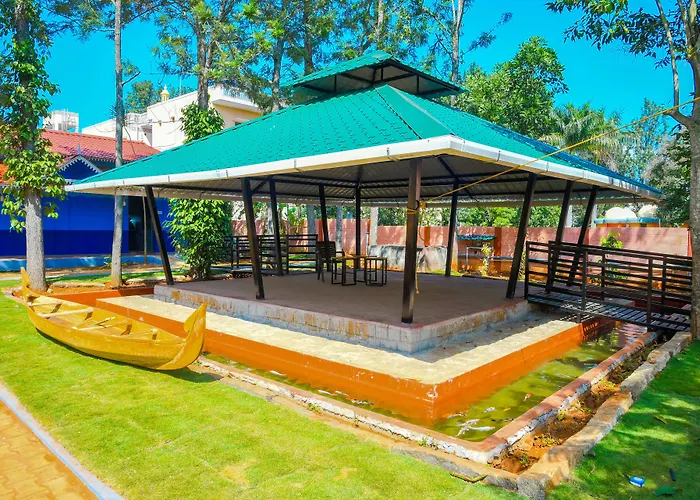 Fundera Aqua Stay Yelagiri