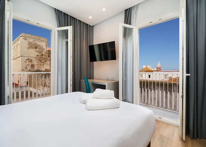 Dormos Hotel Cadix