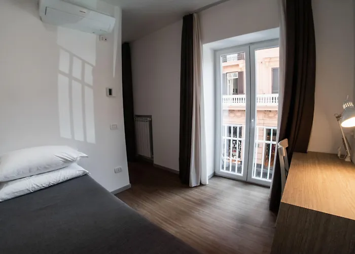 Prestige Rooms Chiaia Naples