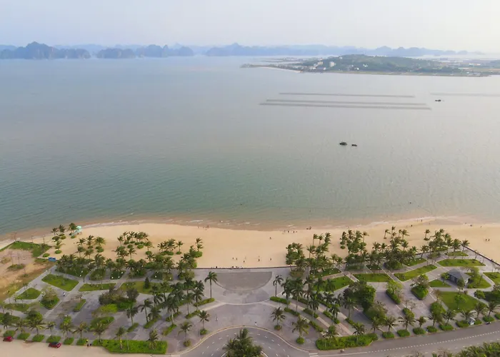 Draha Halong Hotel - Serenity, Charm And Nature - Preferred By Western Travelers