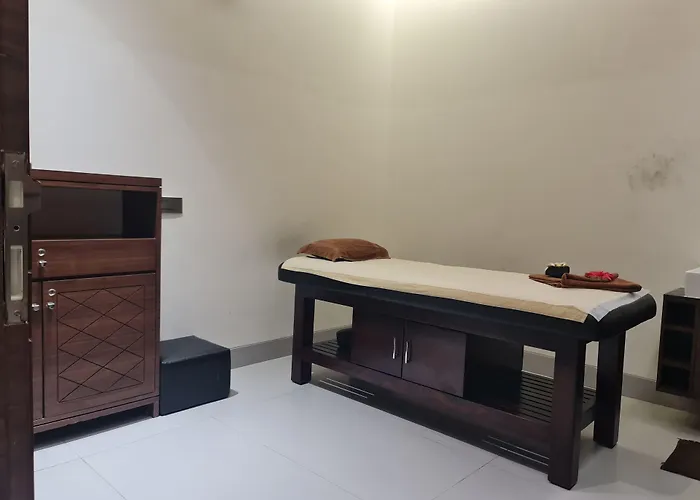 Ramada By Wyndham Gandhidham Shinay Hotel