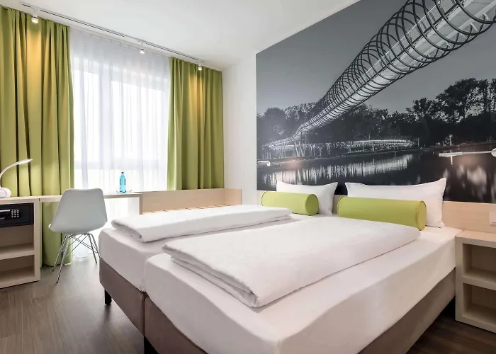 Hotel Super 8 By Wyndham Oberhausen Am Centro