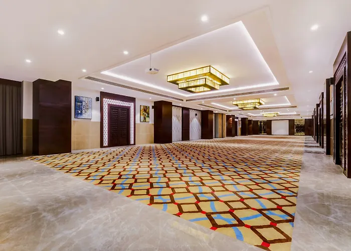 Lemon Tree Premier, Dwarka Hotel