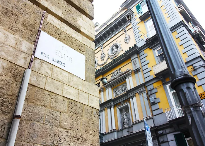Bed and Breakfast Le Quinte Del Bellini à Naples