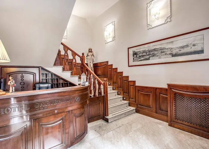 Garibaldi Suite Nápoles