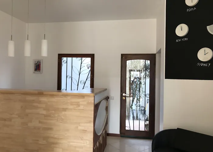 Blue Eagle Guesthouse - Casa de hospedes Santa María