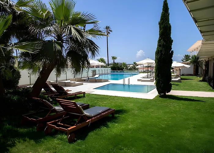 La Quinta By Wyndham Cesme Hotel İzmir