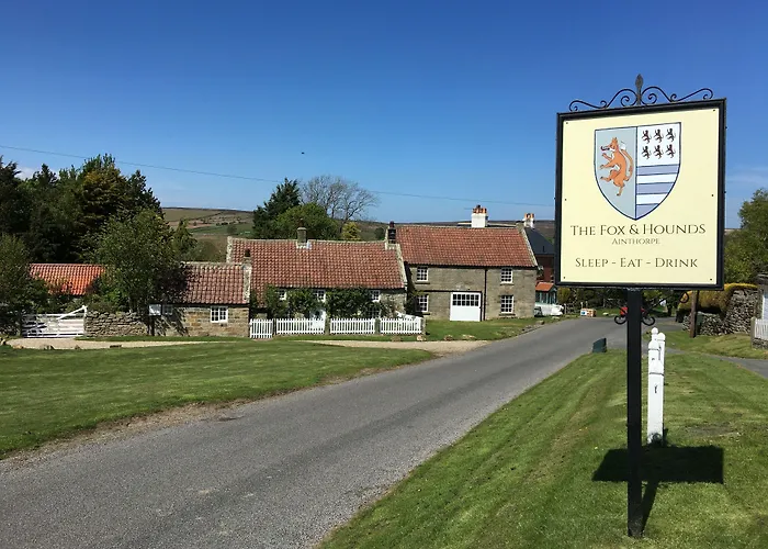 The Fox & Hounds Inn & Camping Pods Danby