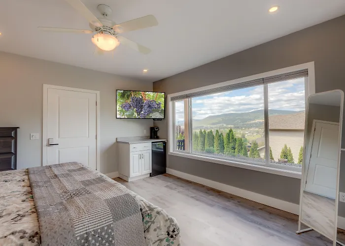 Adela'S Bed And Breakfast West Kelowna